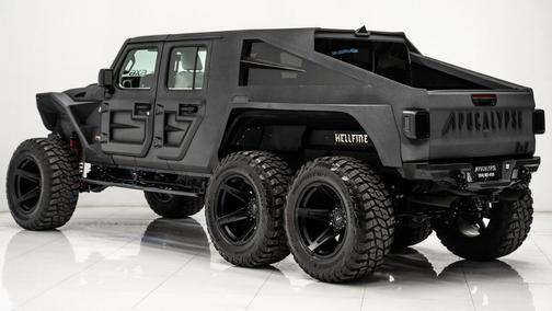 2025 Jeep Gladiator 8 Passenger