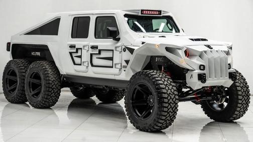 2025 Jeep Gladiator 8 Passenger