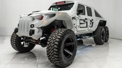 2025 Jeep Gladiator 8 Passenger