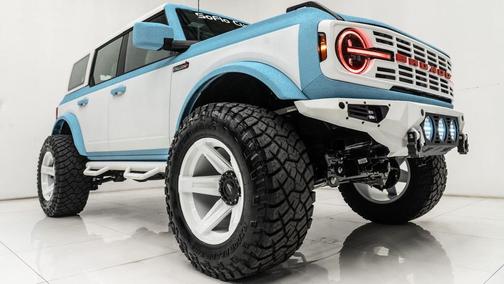 2025 Ford Bronco Retro