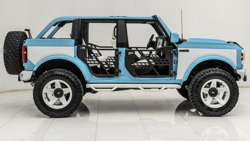 2025 Ford Bronco Retro