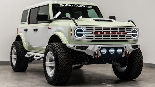 2025 Ford Bronco RETRO