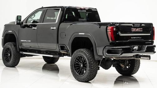 2024 GMC Sierra 2500 Denali