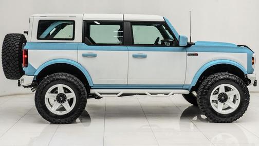 2025 Ford Bronco Retro