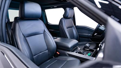 2025 Ford F-150 CUSTOM