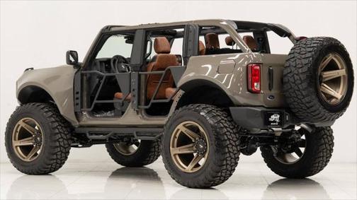 2025 Ford Bronco Base 4x4 4dr SUV