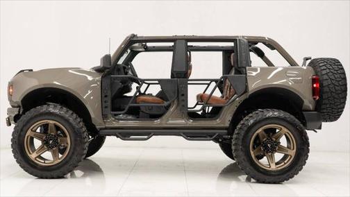 2025 Ford Bronco Base 4x4 4dr SUV