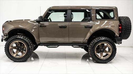 2025 Ford Bronco Base 4x4 4dr SUV