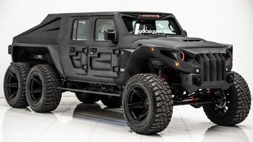 2025 Jeep Gladiator 8 Passenger