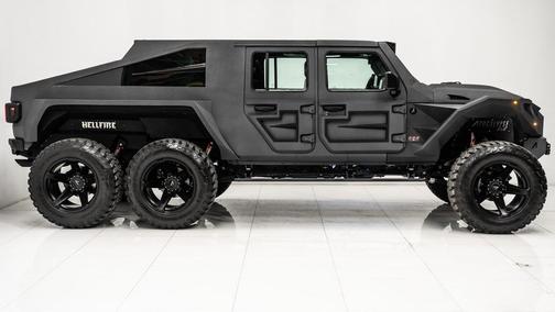 2025 Jeep Gladiator 8 Passenger
