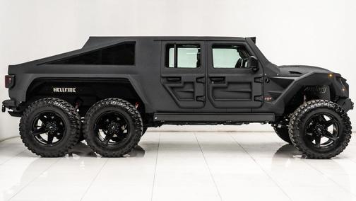 2025 Jeep Gladiator 8 Passenger