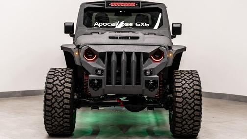 2025 Jeep Gladiator 8 PASSENGER