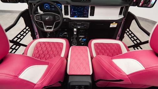 2025 Ford Bronco RETRO