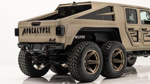 2025 Jeep Gladiator 8 Passenger