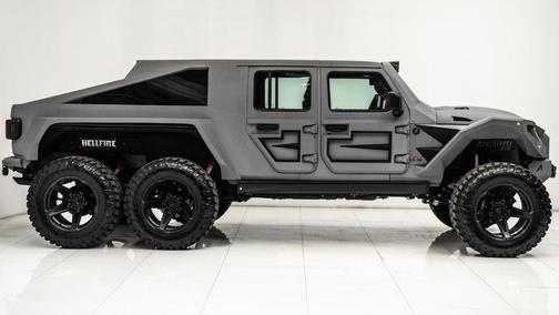 2025 Jeep Gladiator 8 Passenger