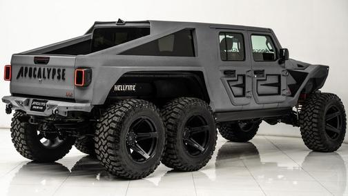 2025 Jeep Gladiator 8 Passenger