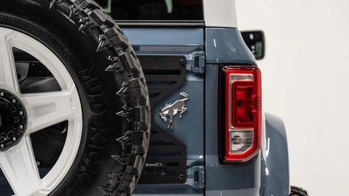 2025 Ford Bronco RETRO