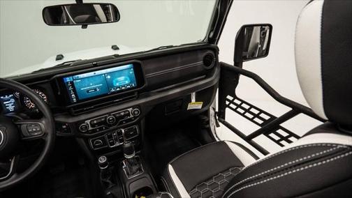 2025 Jeep Gladiator Nighthawk