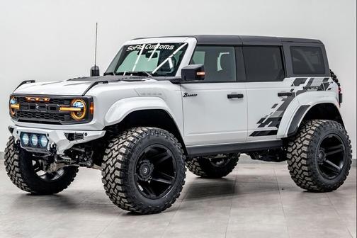 2024 Ford Bronco CUSTOM