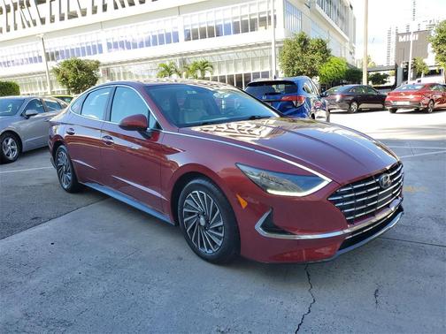 2023 Hyundai SONATA Hybrid SE