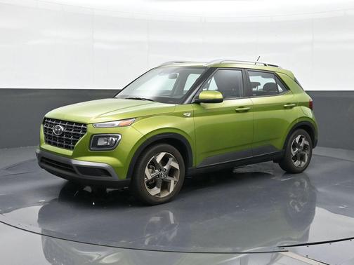 Green Apple 2023 Hyundai VENUE SEL