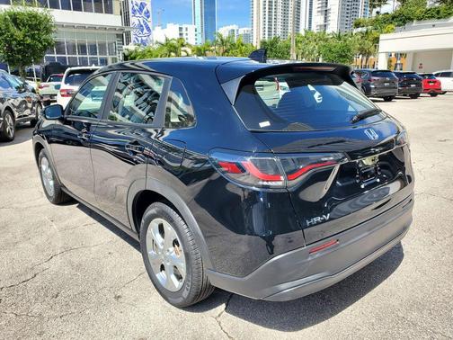 2023 Honda HR-V LX