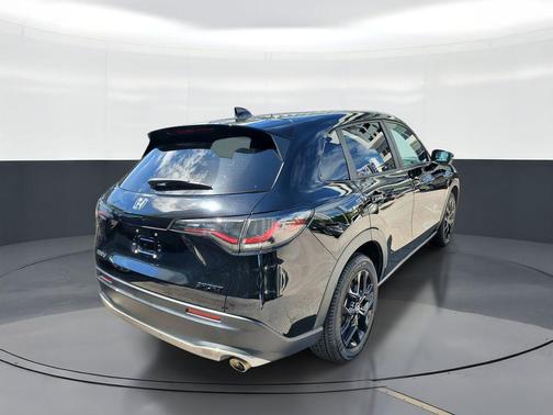 Crystal Black Pearl 2024 Honda HR-V Sport