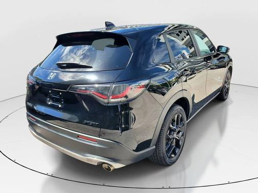 Crystal Black Pearl 2024 Honda HR-V Sport