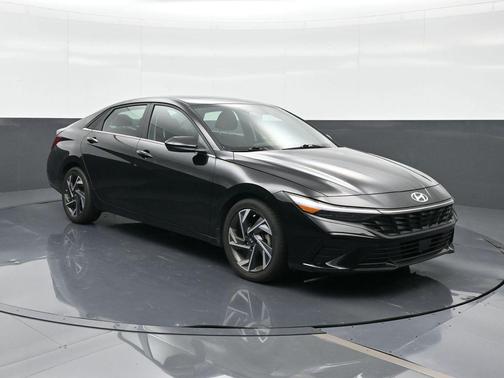Abyss Black 2024 Hyundai ELANTRA SEL