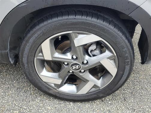 2022 Hyundai VENUE SEL