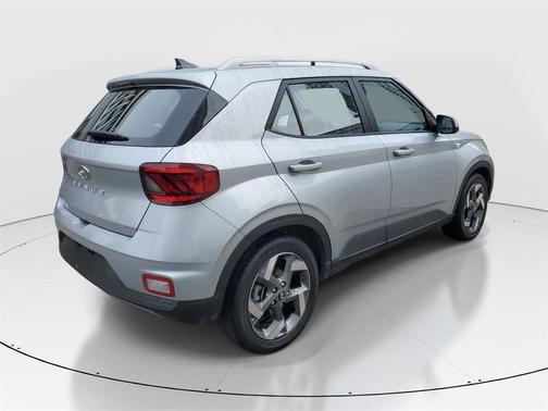 2022 Hyundai VENUE SEL