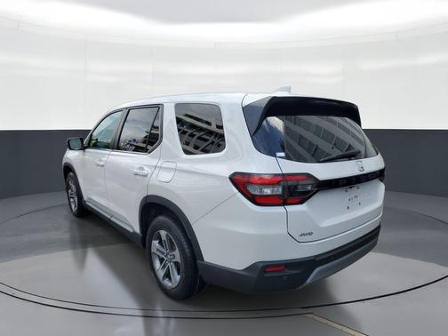 Platinum White Pearl 2023 Honda Pilot AWD EX-L 8 Passenger
