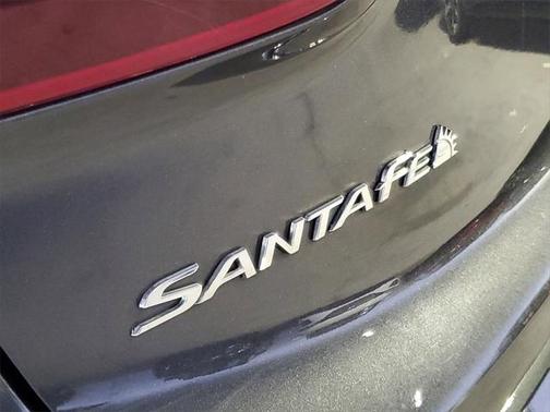 2022 Hyundai SANTA FE SE