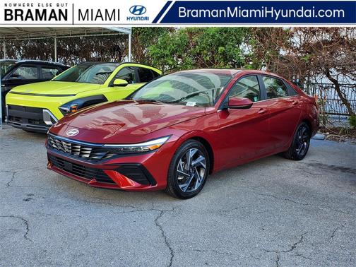 2025 Hyundai ELANTRA SEL