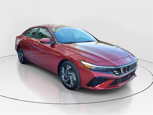2025 Hyundai ELANTRA SEL