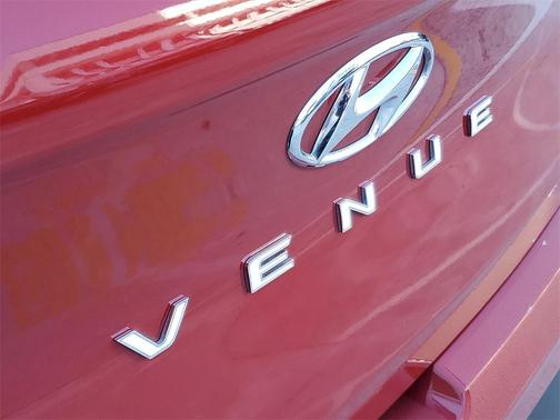 2022 Hyundai VENUE Limited