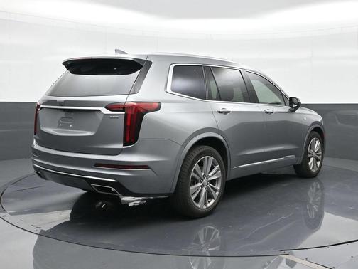 Argent Silver Metallic 2024 Cadillac XT6 Premium Luxury FWD