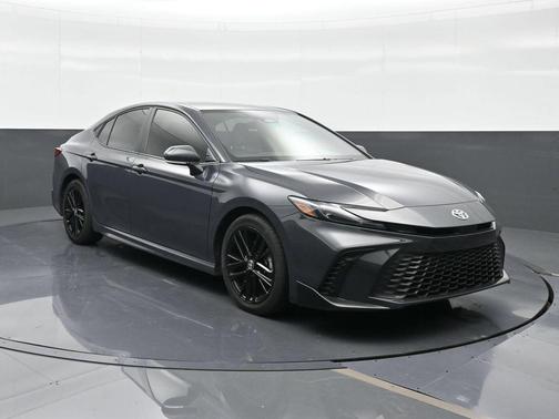Underground 2025 Toyota Camry SE