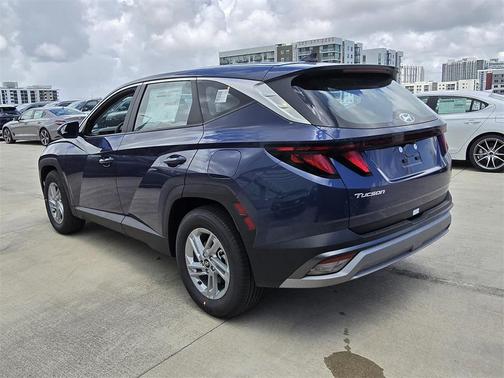 2025 Hyundai TUCSON SE