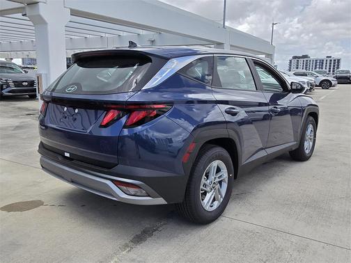 2025 Hyundai TUCSON SE