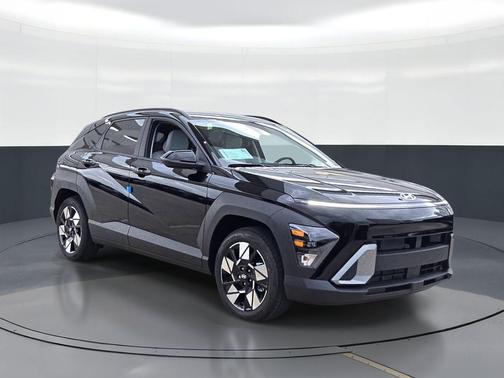 Abyss Black Pearl 2025 Hyundai KONA SEL Convenience