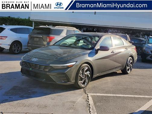 2025 Hyundai ELANTRA SEL