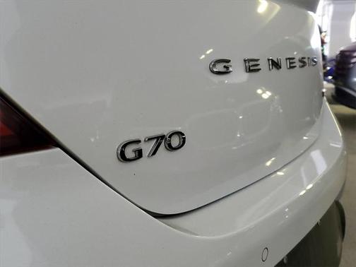 2023 Genesis G70 3.3T RWD