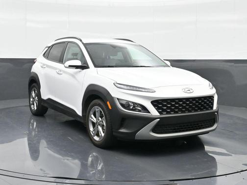 Lunar White 2023 Hyundai KONA SEL