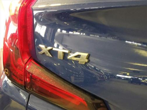 2022 Cadillac XT4 Luxury