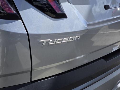 Shimmering Silver 2026 Hyundai TUCSON Hybrid Limited