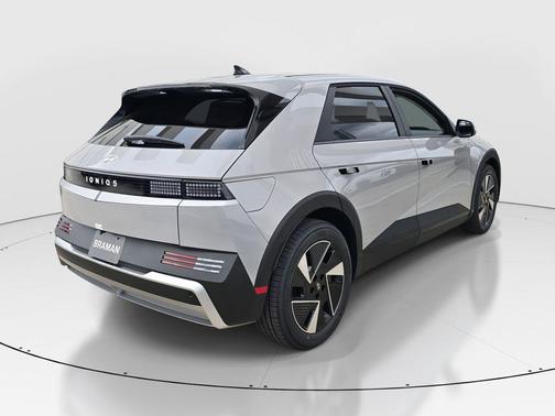 2026 Hyundai IONIQ 5 SE Standard Range