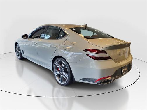 2025 Genesis G70 2.5T RWD