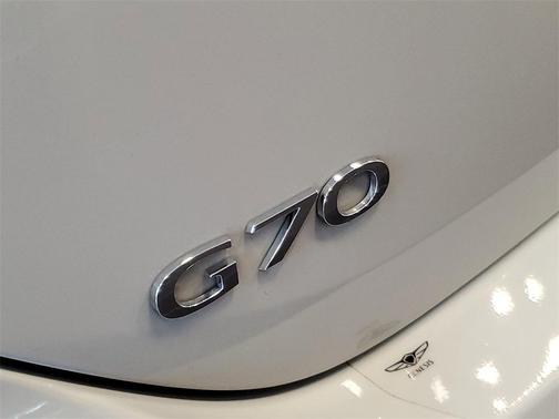 2025 Genesis G70 2.5T RWD