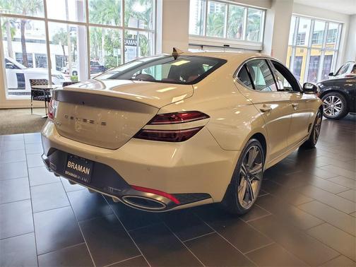 2025 Genesis G70 2.5T RWD